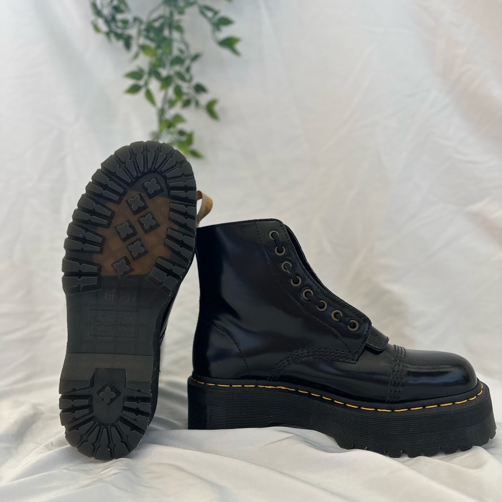 Dr. Marten Vegan Sinclair Platform Boots